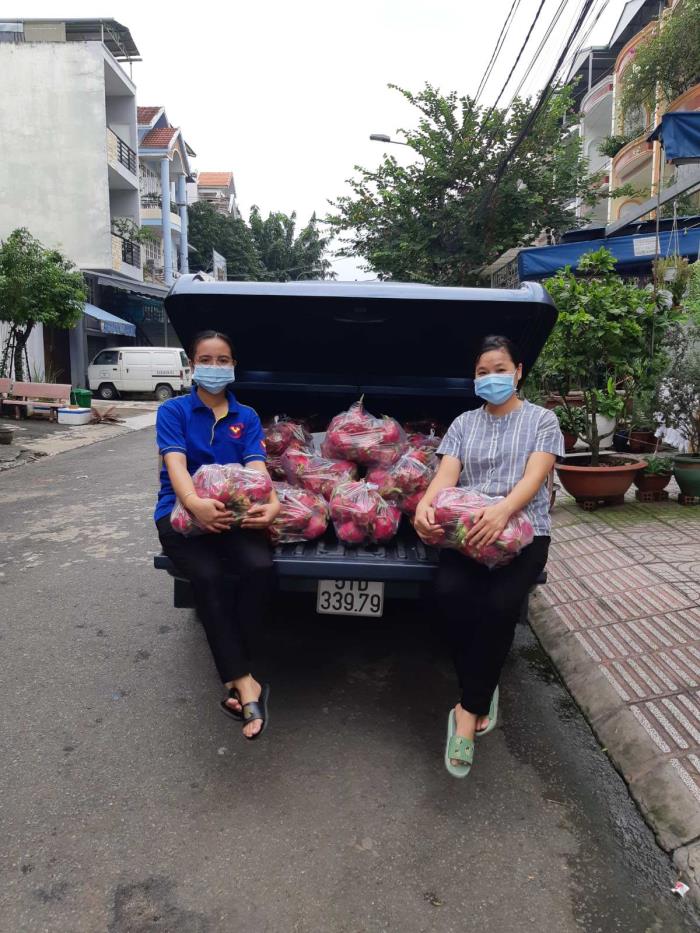 TRAO THANH LONG CHO CHÙA DIỆU TRÀNG VÀ BV LÊ VĂN THỊNH (NGÀY 04/10/2021)